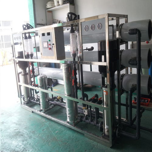 滁州市電子化纖廠生產(chǎn)用去離子水 3噸反滲透設(shè)備選型與技術(shù)解析